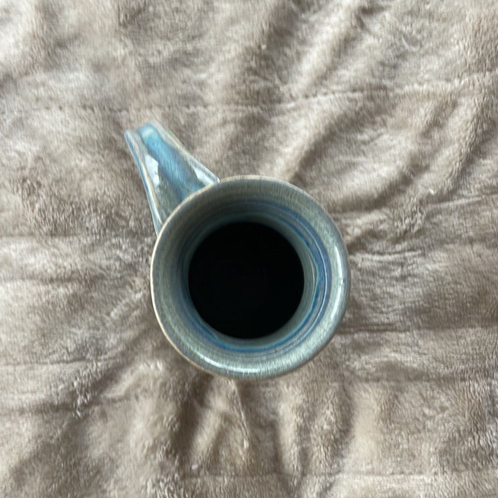 Small ceramic pitcher. - Picture 2 of 2